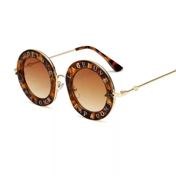 HOST PICK! 🎅 Retro look round bee sunglasses - Picture 2 of 7